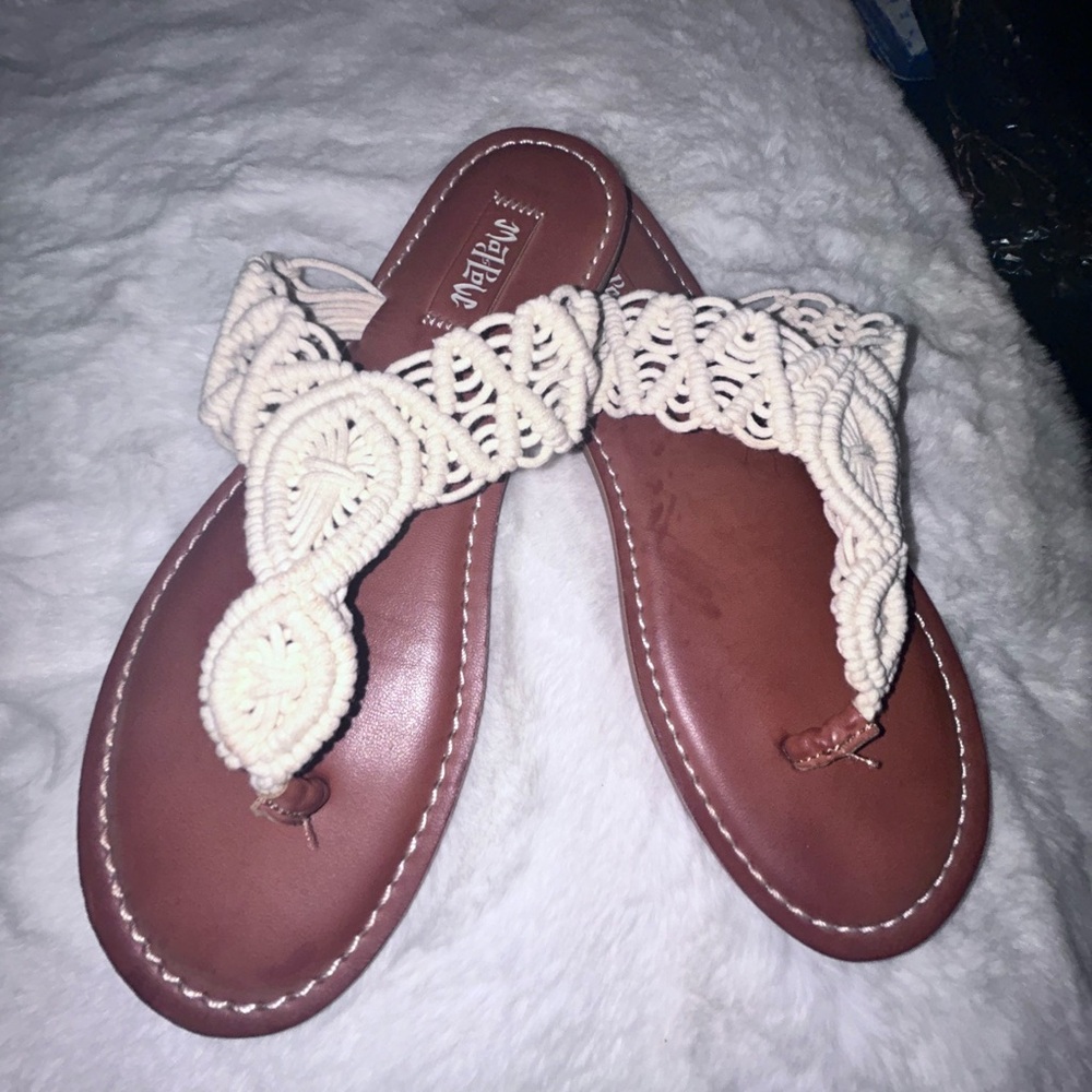 50%offw❤️ MAD LOVE Flip Flops Sandals Womens Sz 7 Cream Natural Crochet S22